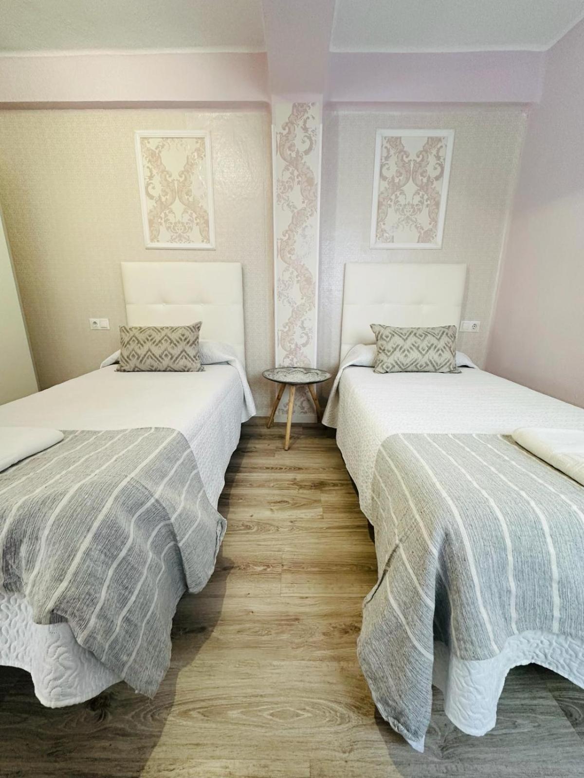Imperium Apartamentos Centro Parking Gratis Merida Exterior photo